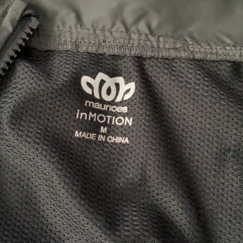 Maurcies very light rain jacket - Picture 2 of 4